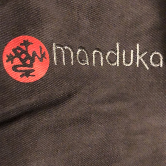 NWT Manduka MatSak Large Yoga Mat Bag Graphite - Picture 9 of 13